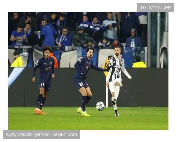 尤文抢断后二次进攻，麦肯尼顺势扫射破网